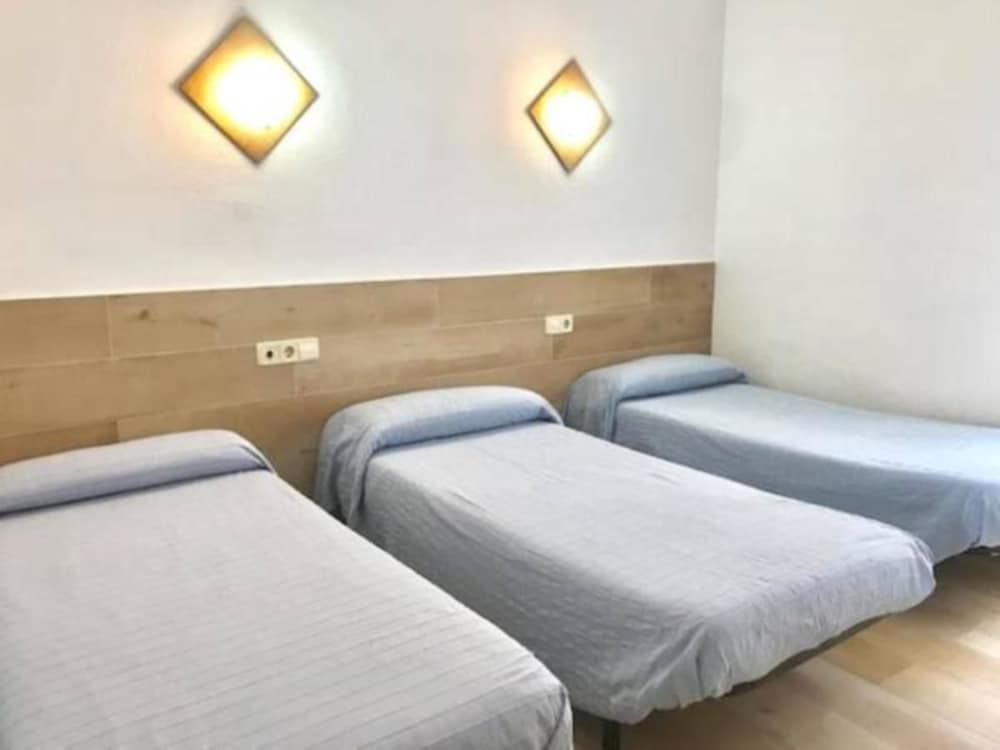 Hostal Casa Torrent Canet De Mar Dış mekan fotoğraf