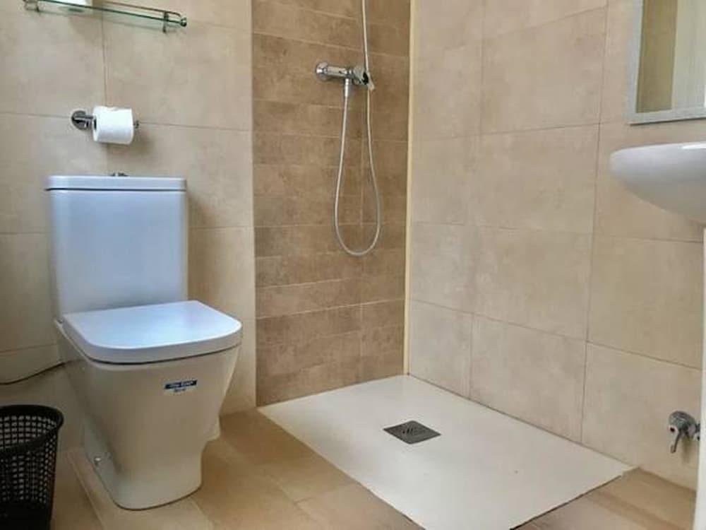 Hostal Casa Torrent Canet De Mar Dış mekan fotoğraf