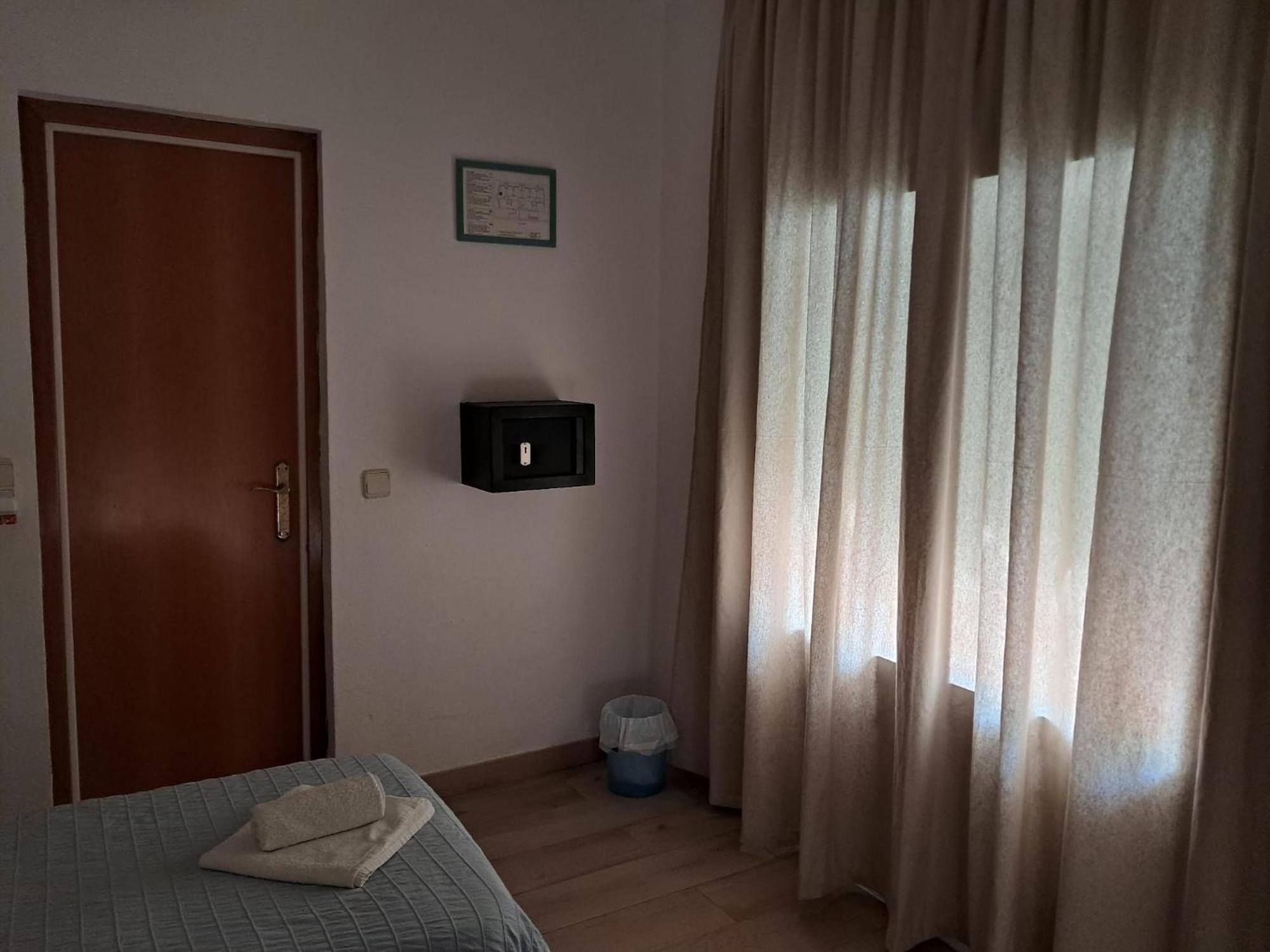 Hostal Casa Torrent Canet De Mar Dış mekan fotoğraf